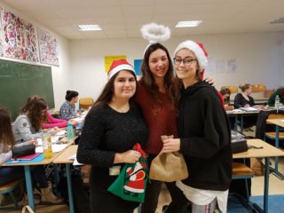 Der Nikolaus schickte dieses Jahr drei Helferinnen ins "Placida". Foto: SMMP/Hofbauer